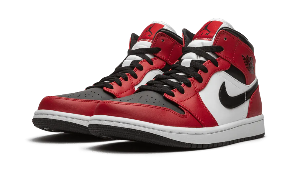 Jordan 1 Mid Chicago Toe