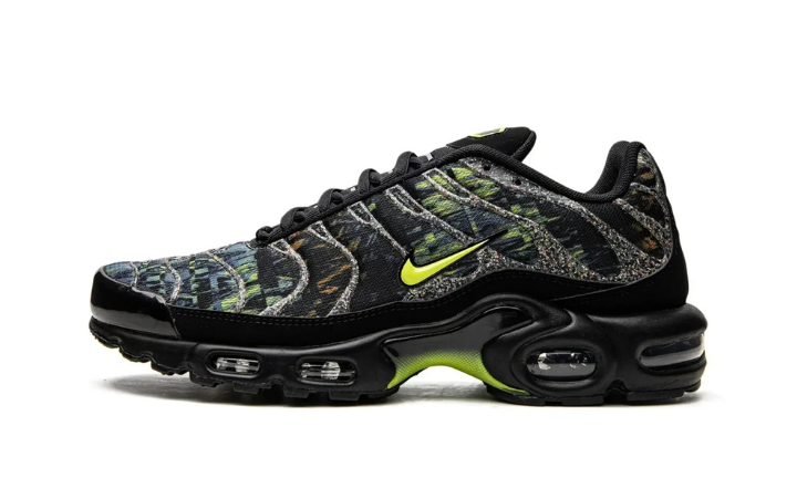 Nike Air Max Plus Sustainable Black Volt