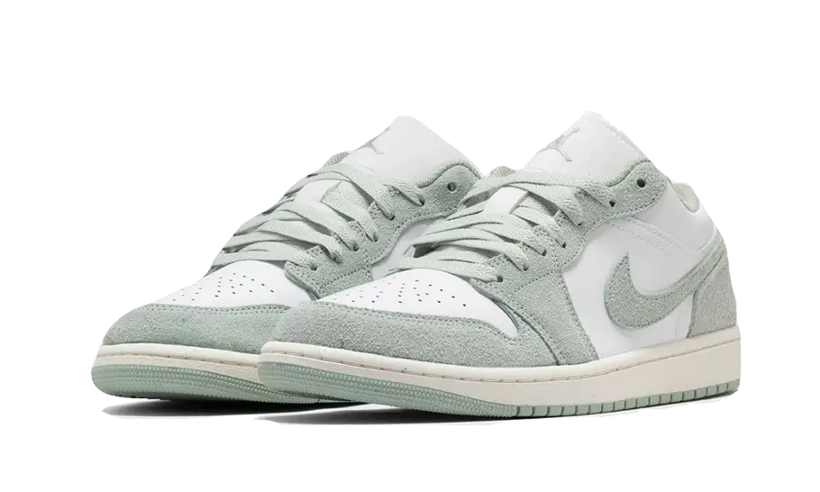 Jordan 1 Low SE Seafoam