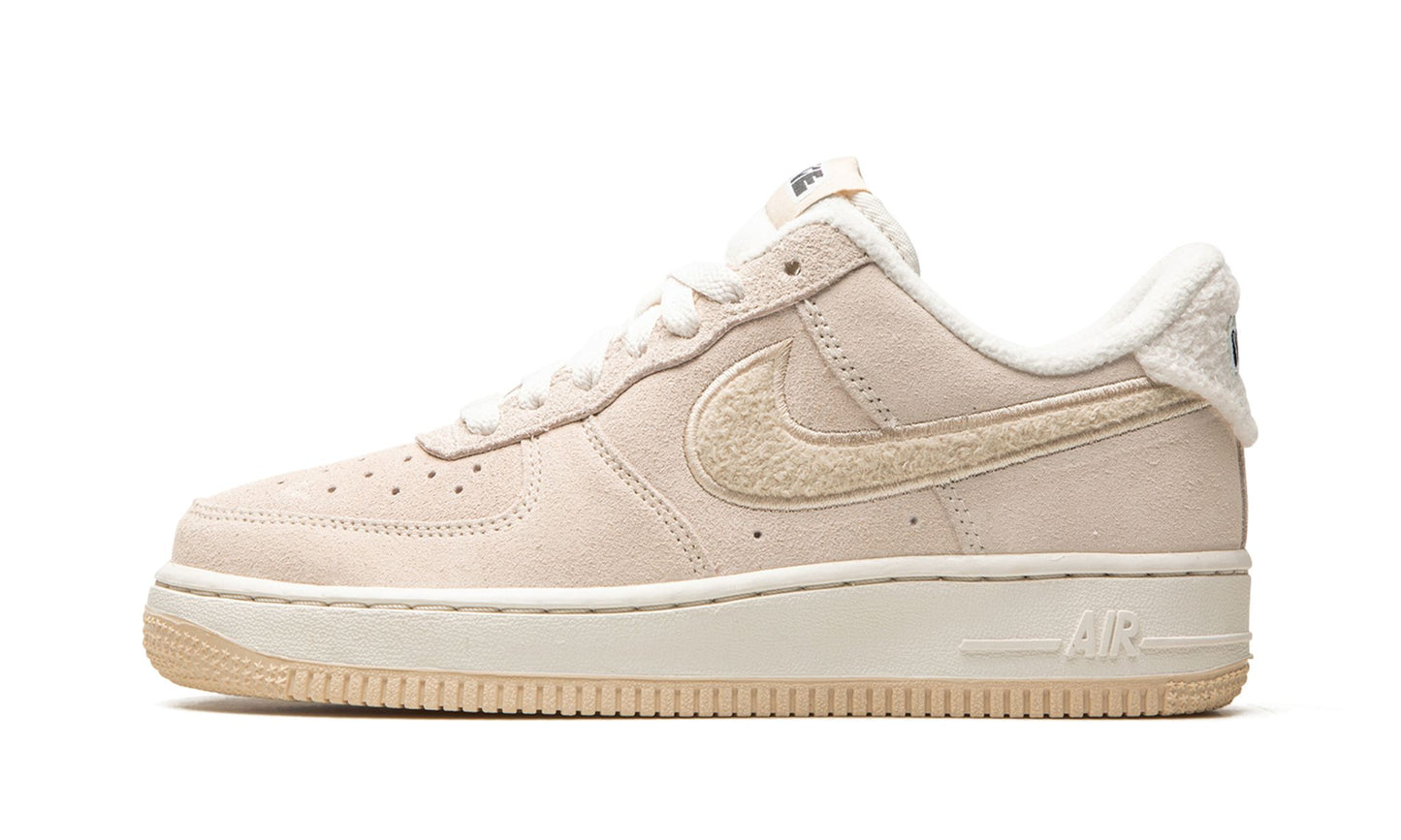 Nike Air Force 1 Low '07 SE Sanddrift Gum Fleece (Women's)