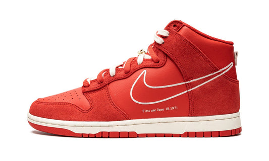 Nike Dunk High First Use Red