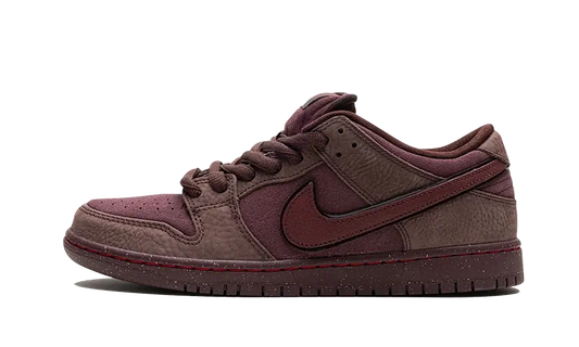 Nike SB Dunk Low City of Love Burgundský kríž