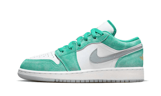 Jordan 1 Low New Emerald (GS) - soleHub